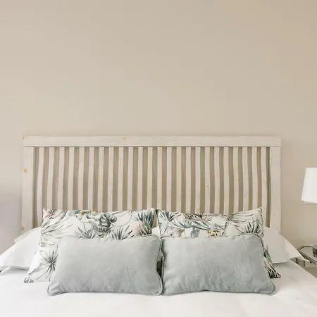 Sevilla Apartments Muro By Valcambre Exterior photo
